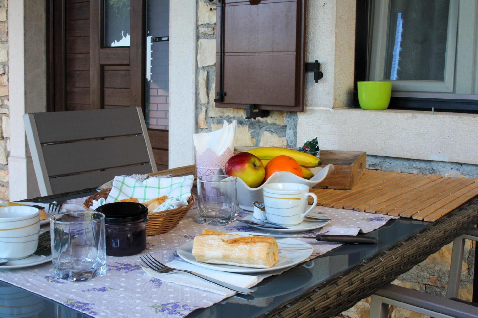 Višnjan Holiday Home Zora מראה חיצוני תמונה