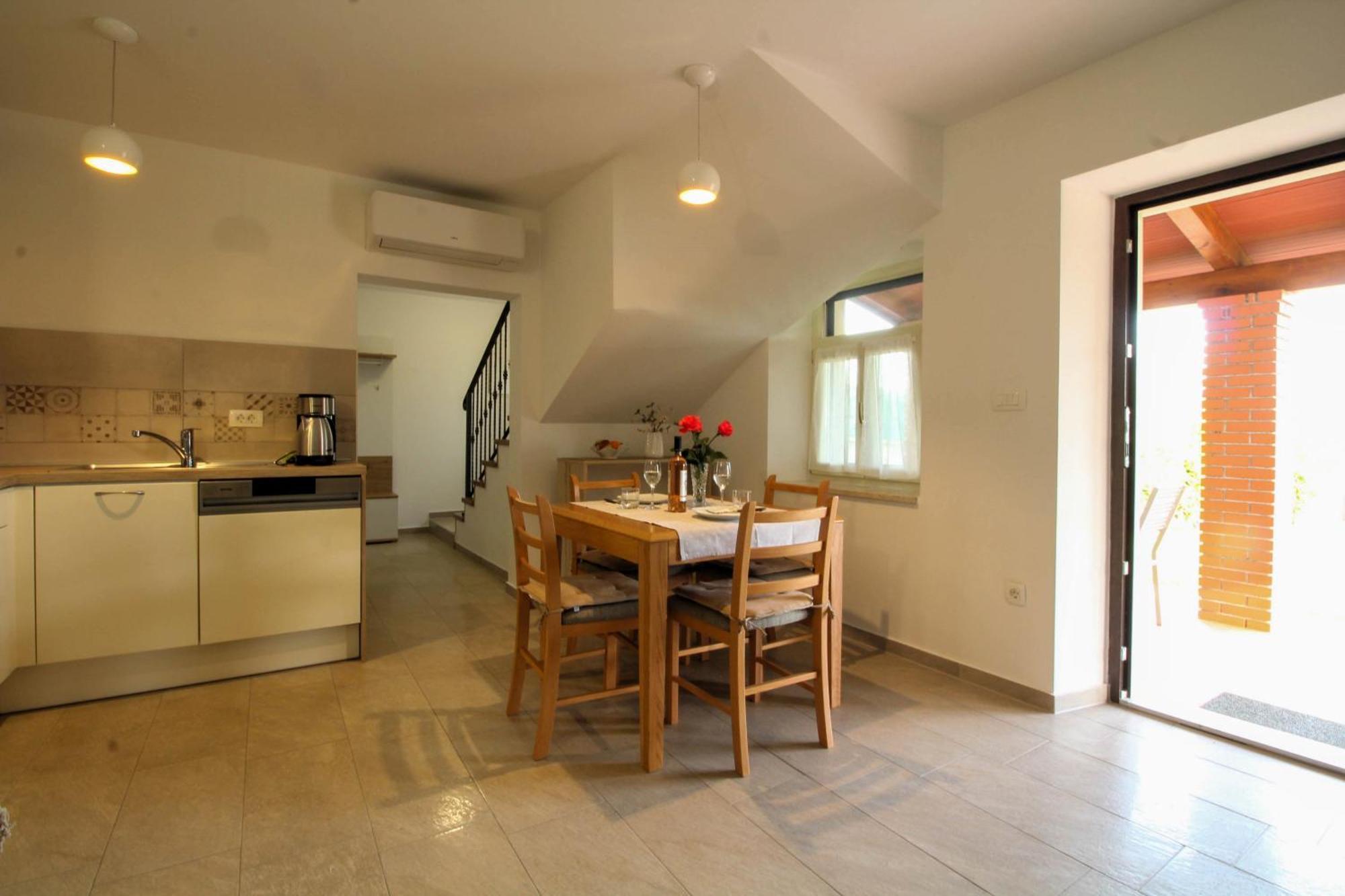 Višnjan Holiday Home Zora מראה חיצוני תמונה