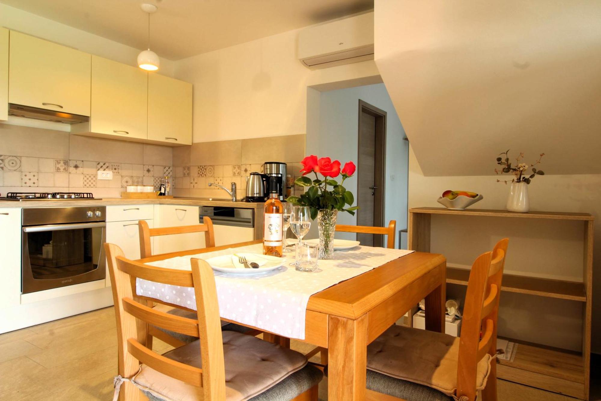 Višnjan Holiday Home Zora מראה חיצוני תמונה