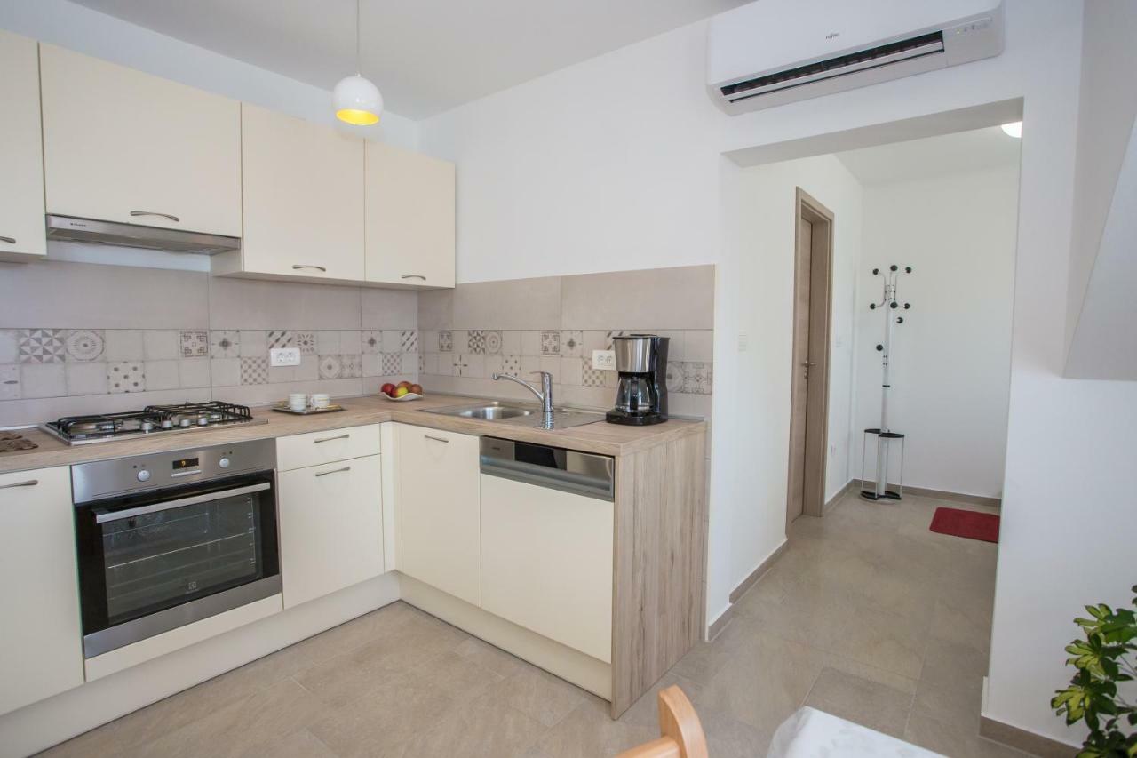 Višnjan Holiday Home Zora מראה חיצוני תמונה